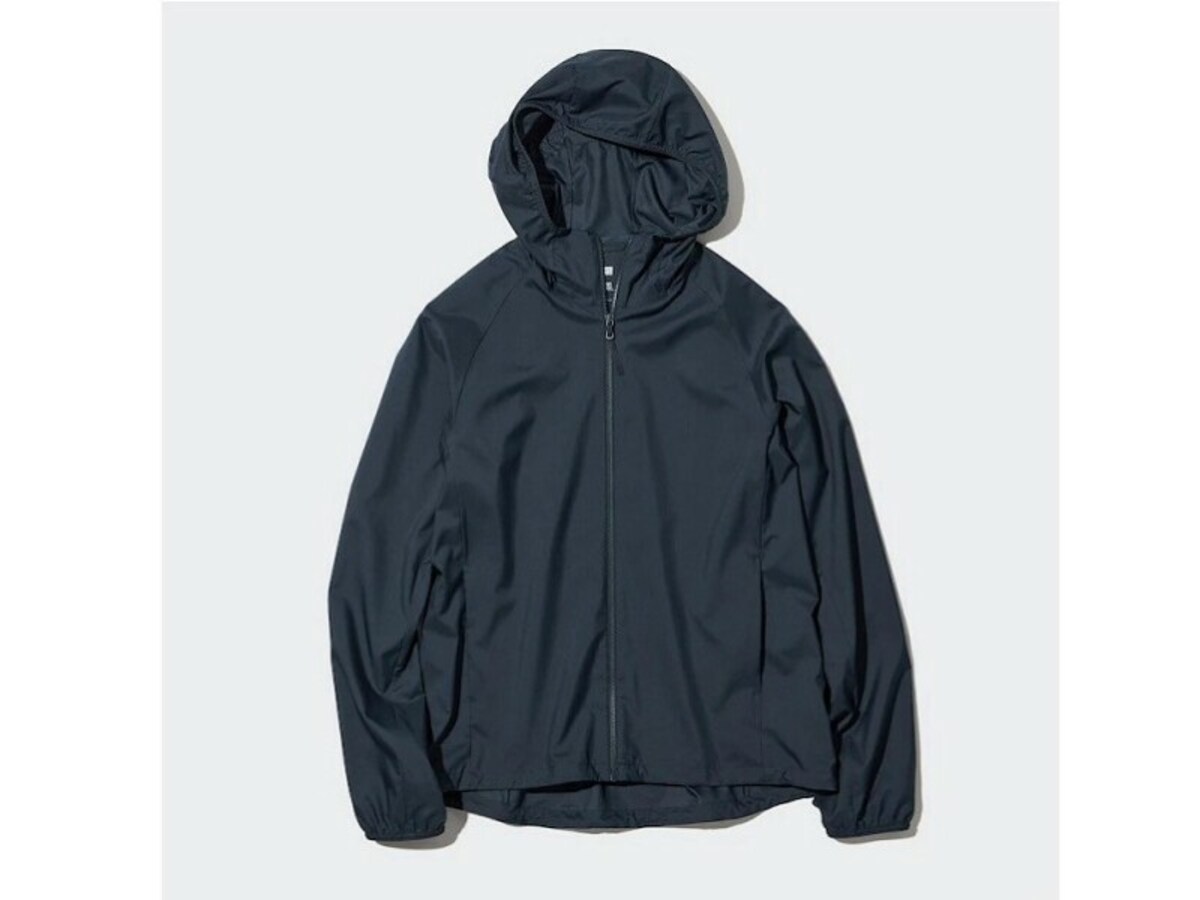 ユニクロ　ポケッタブルUVカットパーカ　2990円（税込）