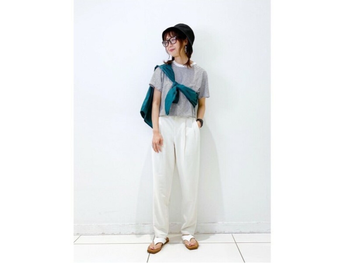肩に巻いたりたすき掛けしてコーデのアクセントにも　出典：StyleHint