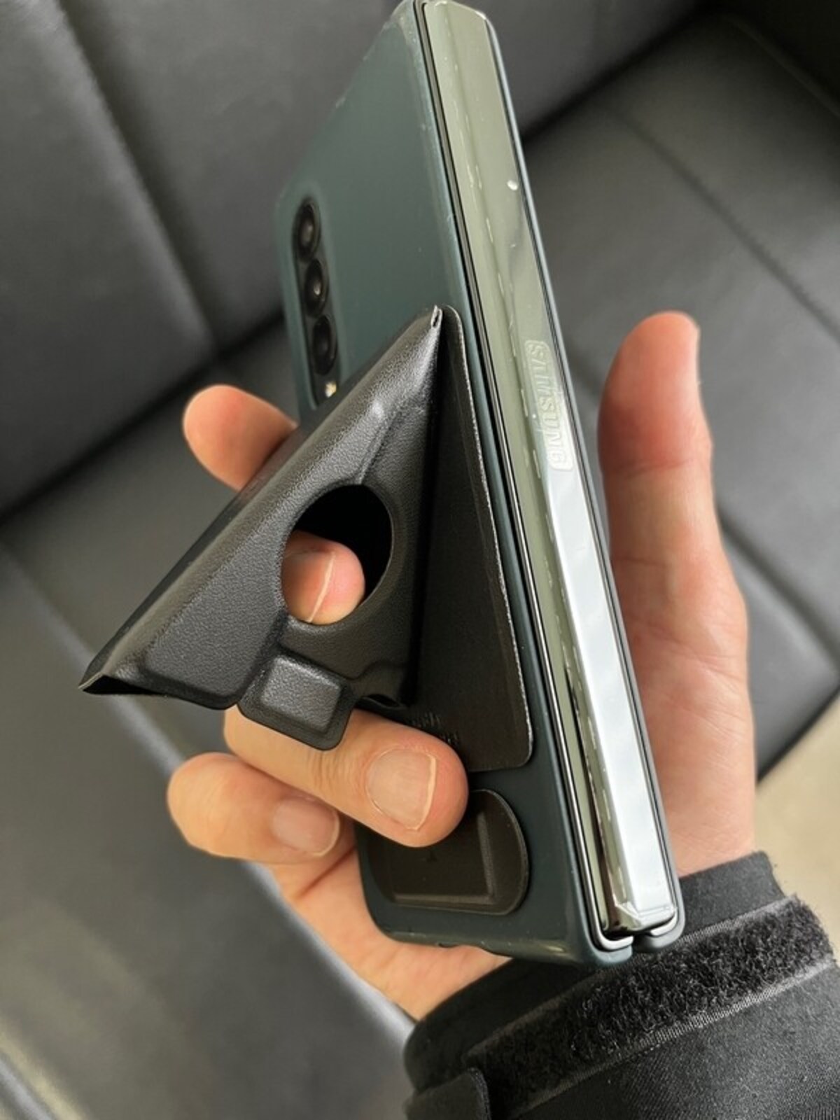 beakをスマホグリップとして利用