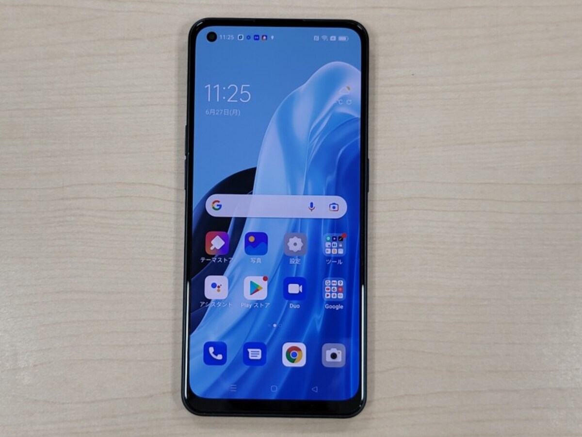 約6.4インチ有機ELディスプレイ