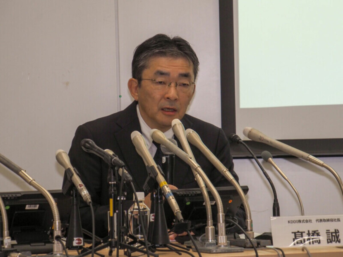 2022年7月3日の記者説明会で、一連の通信障害について説明するKDDIの高橋氏