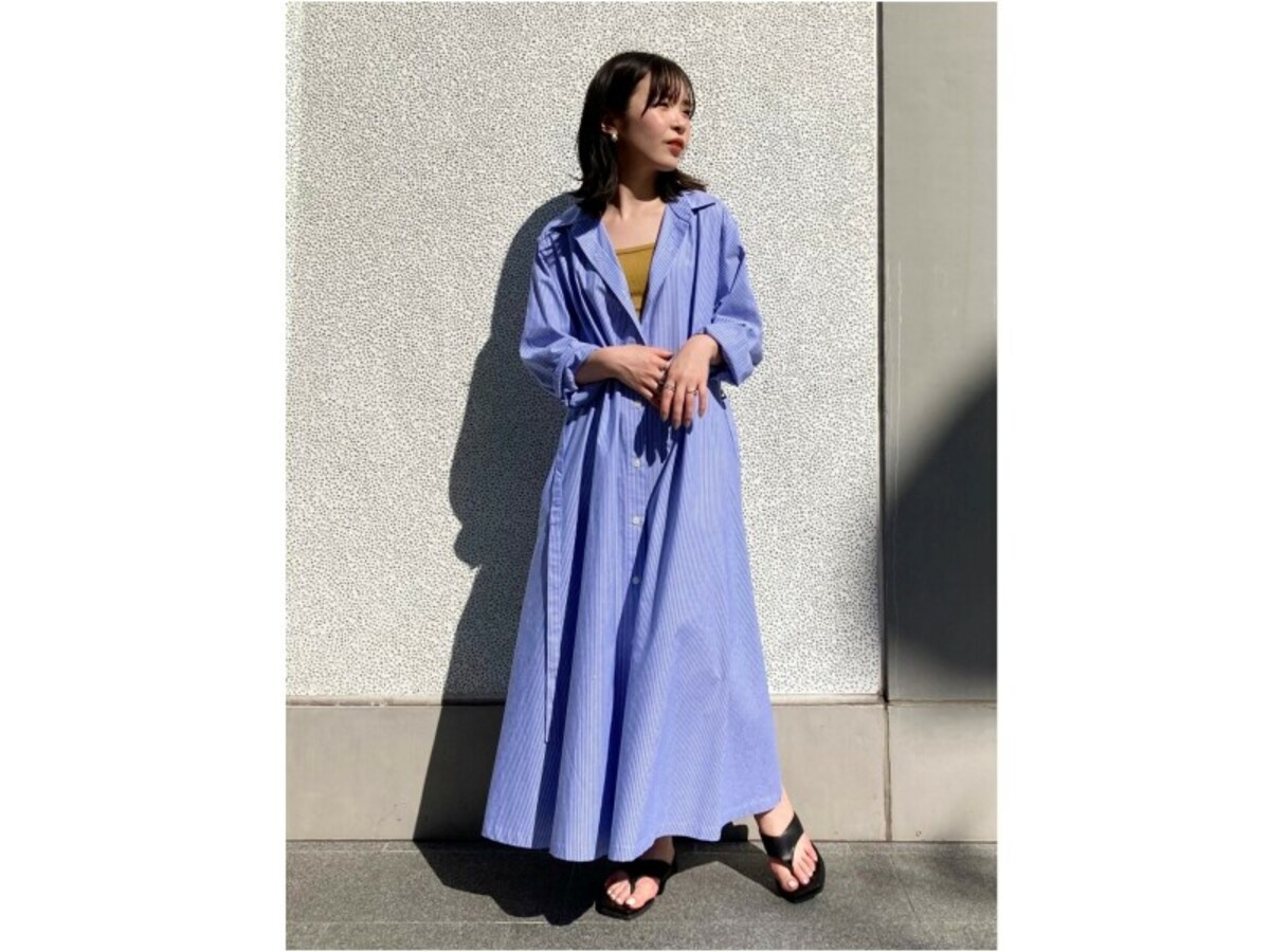 一枚でもレイヤードでも着まわせるシャツワンピースは万能　出典：StyleHint