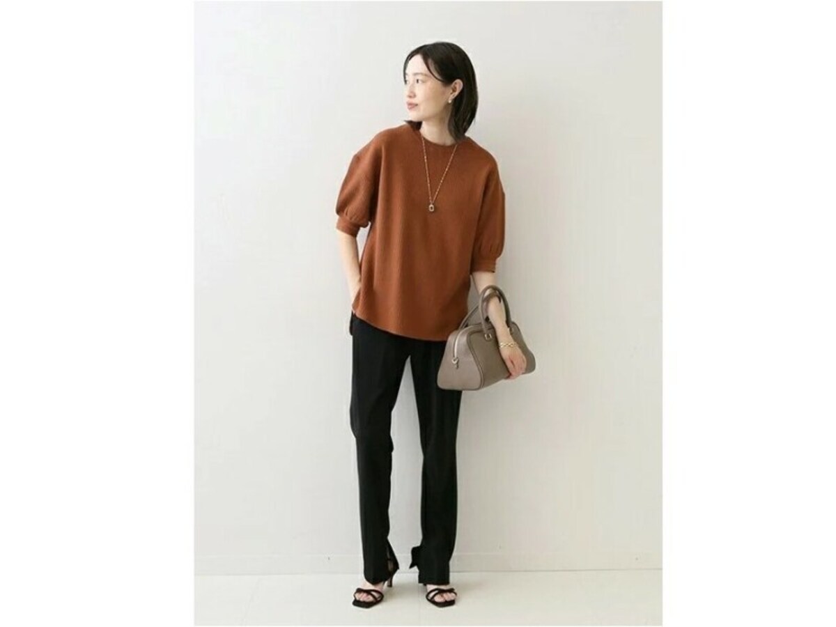 ブラウン＆ブラックの配色は早速取り入れたい組み合わせ　出典：WEAR