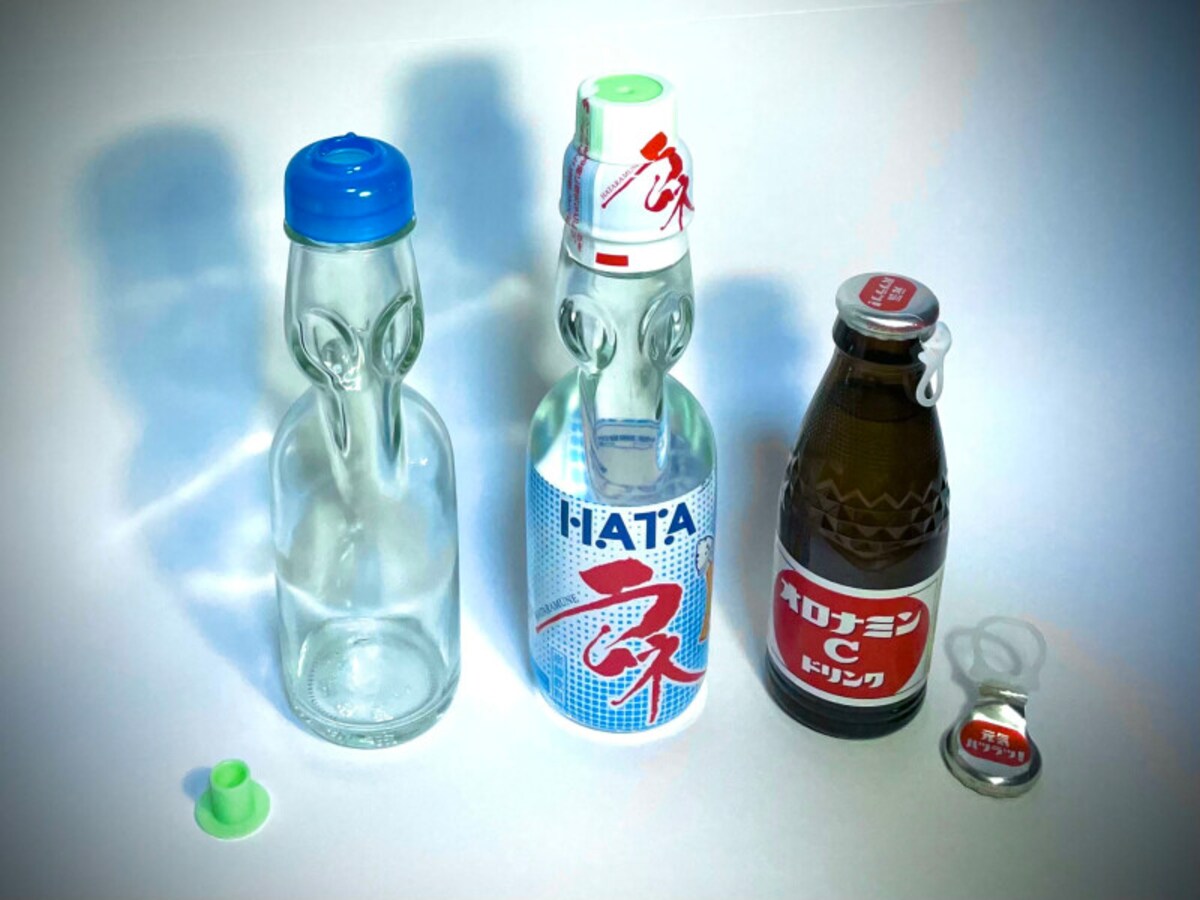 懐かしいラムネもスーパーで発見しました。オロナミンCは120ml入りの小ぶりなガラス瓶で1965年(昭和40年)発売のロングセラー