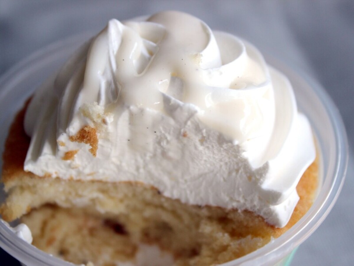 おぼれクリームのバニラシフォンケーキ