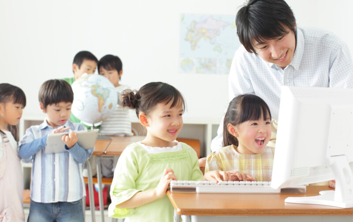 小学校の98％、中学校の92％、特別支援学校の95％を公立校が占める。
