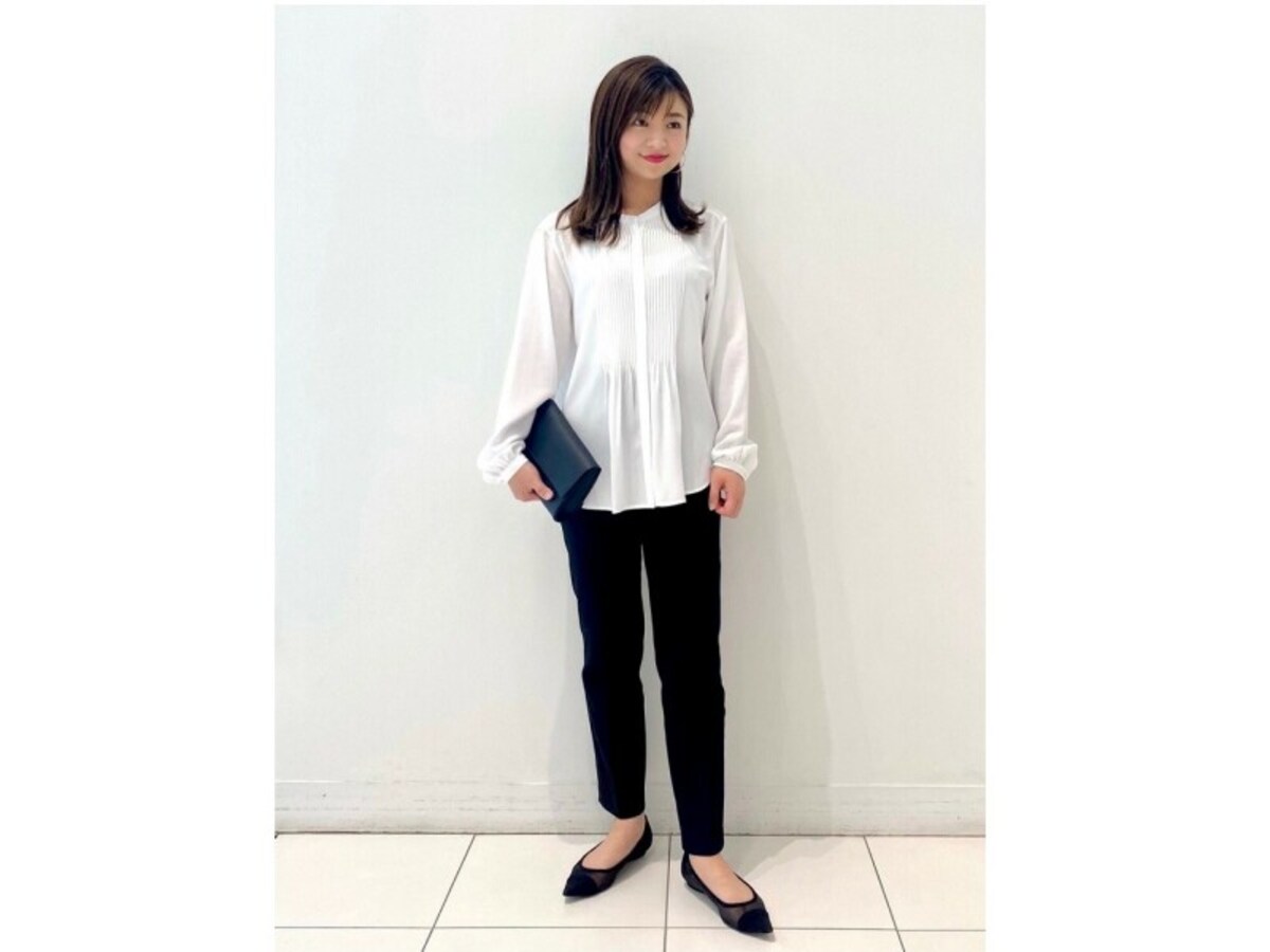 繊細なタックで一枚でもおしゃれ感たっぷり　出典：StyleHint