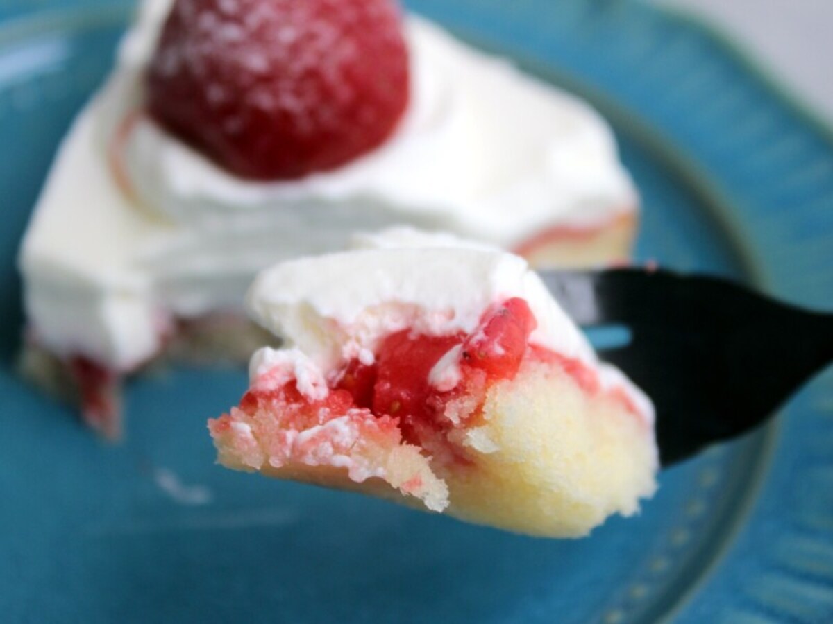 ローソンの冷凍デザート「いちごのショートケーキ」