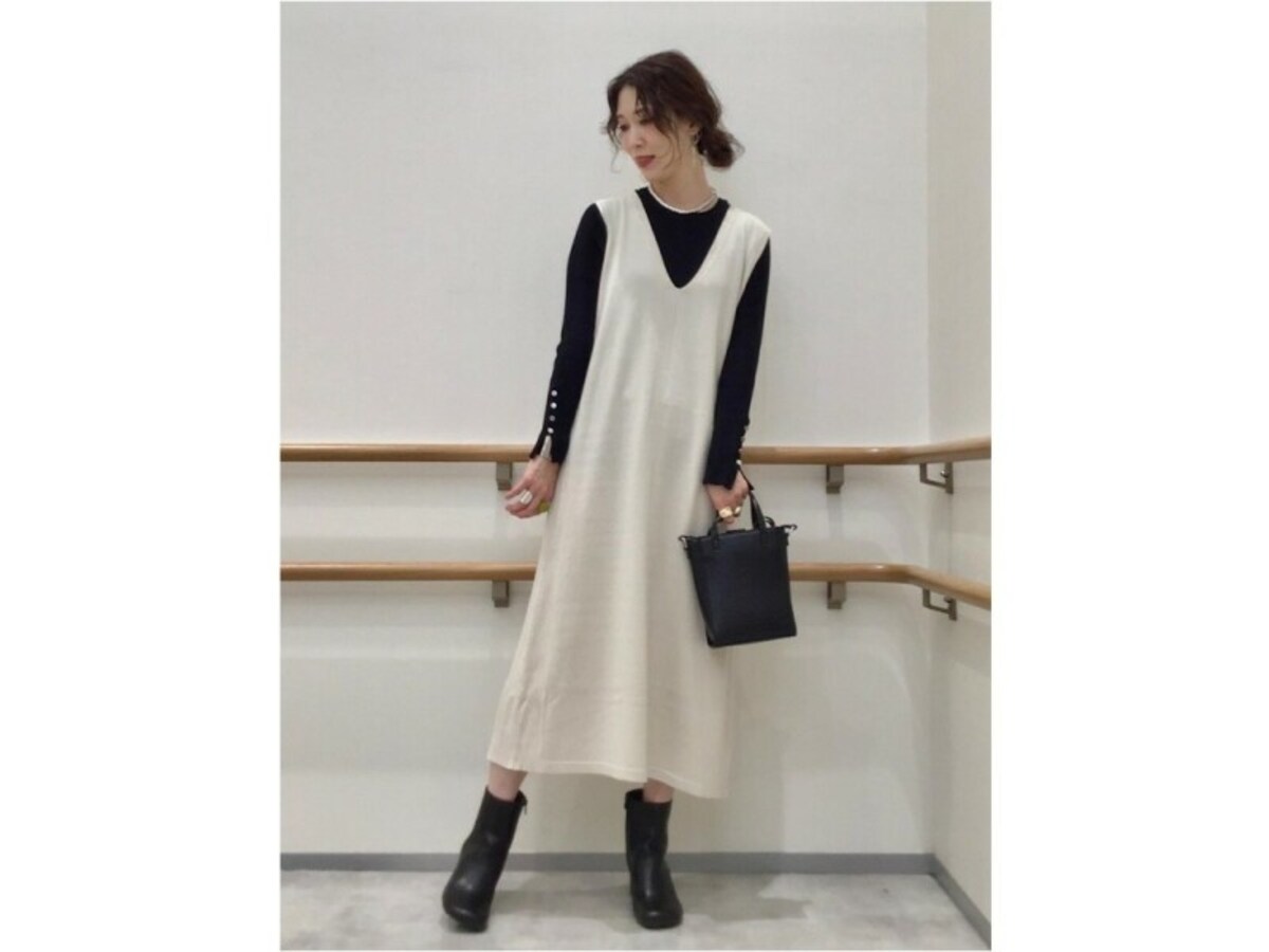 袖口のボタンがポイントになっておしゃれ見えにも効果的　出典：StyleHint