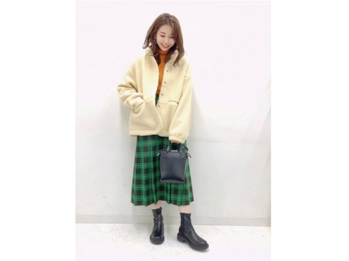 単調な配色になりがちな秋冬コーデを明るくしてくれるチェック柄　出典：StyleHint