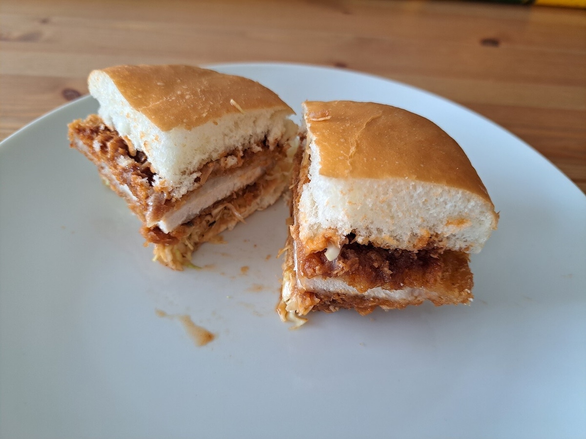 コメダ珈琲の「カツパン」