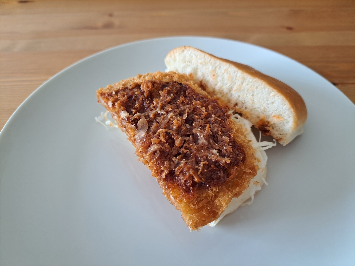 コメダ珈琲の「カツパン」