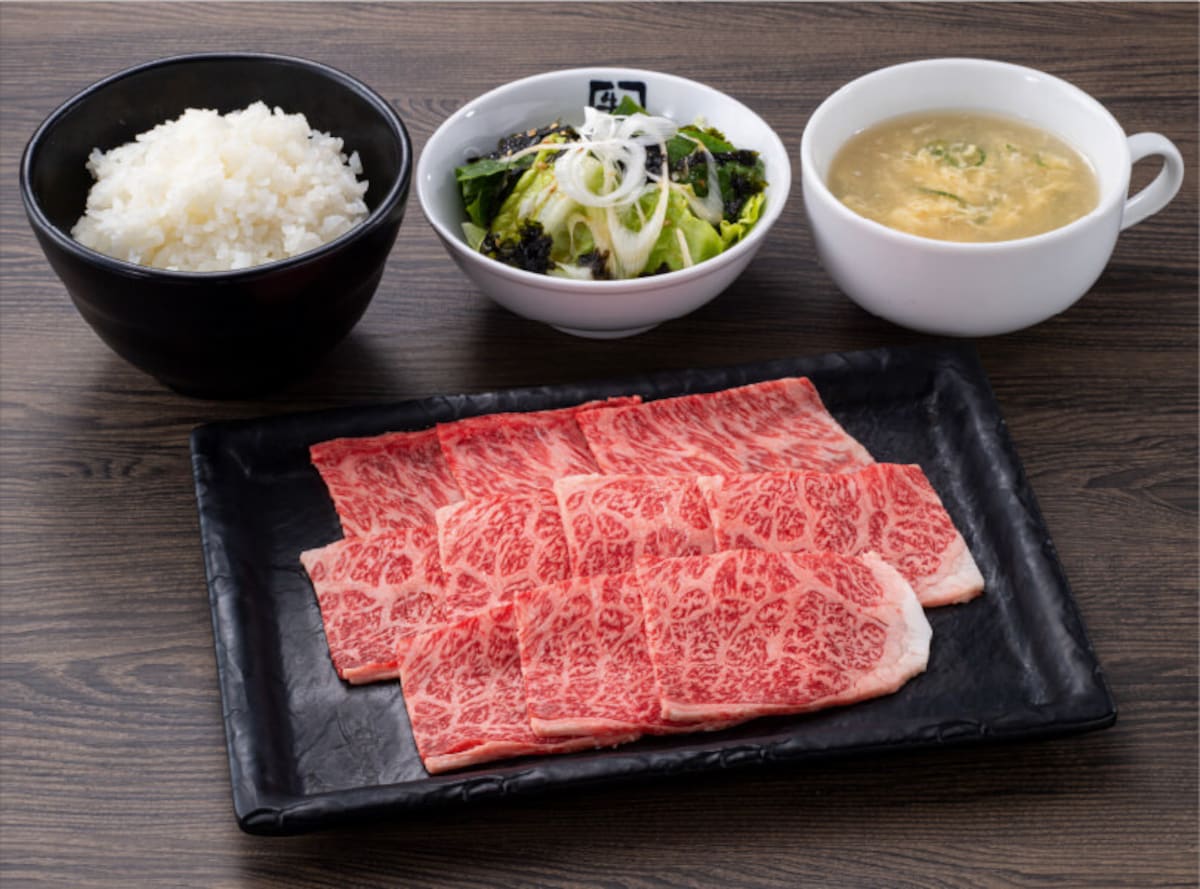 画像引用：牛角食べ放題専門店公式サイト（https://buffet.gyukaku.ne.jp/menu/menu-lunch.php#lunch_teishoku）