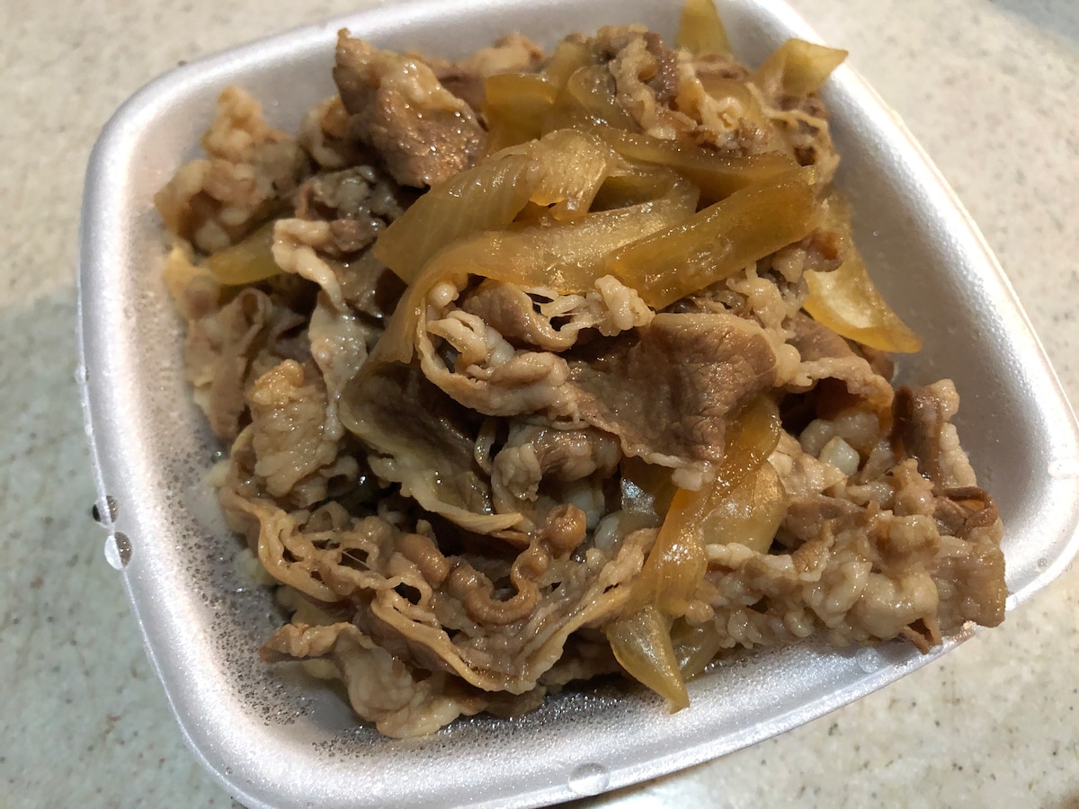 吉野家の「牛丼並盛+肉だく」