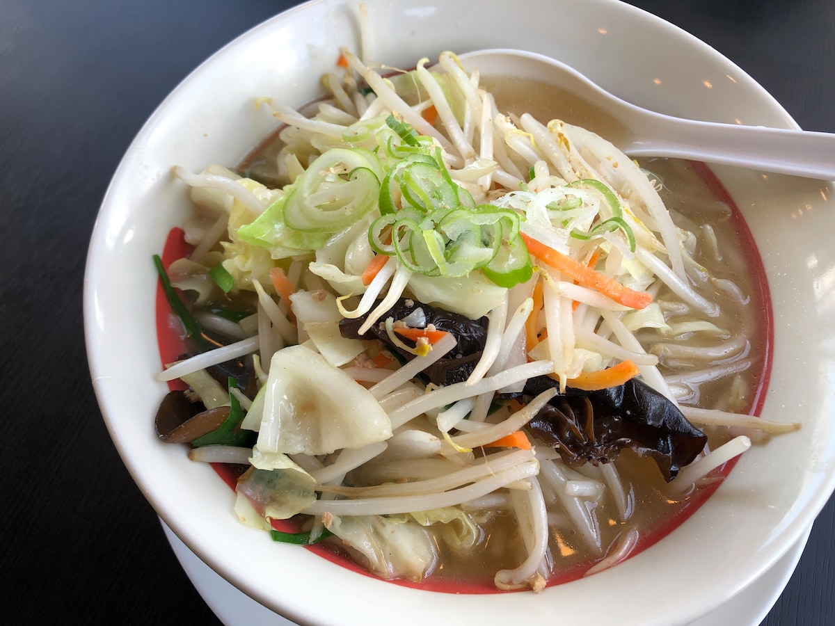 幸楽苑の「塩味のたっぷり野菜のロカボスープ」は野菜がてんこ盛り