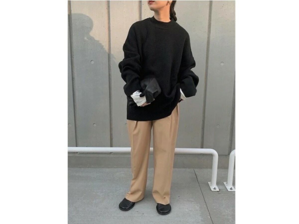 タック入り＆センタープレスできれいめ見えするのも大人向け　出典：WEAR