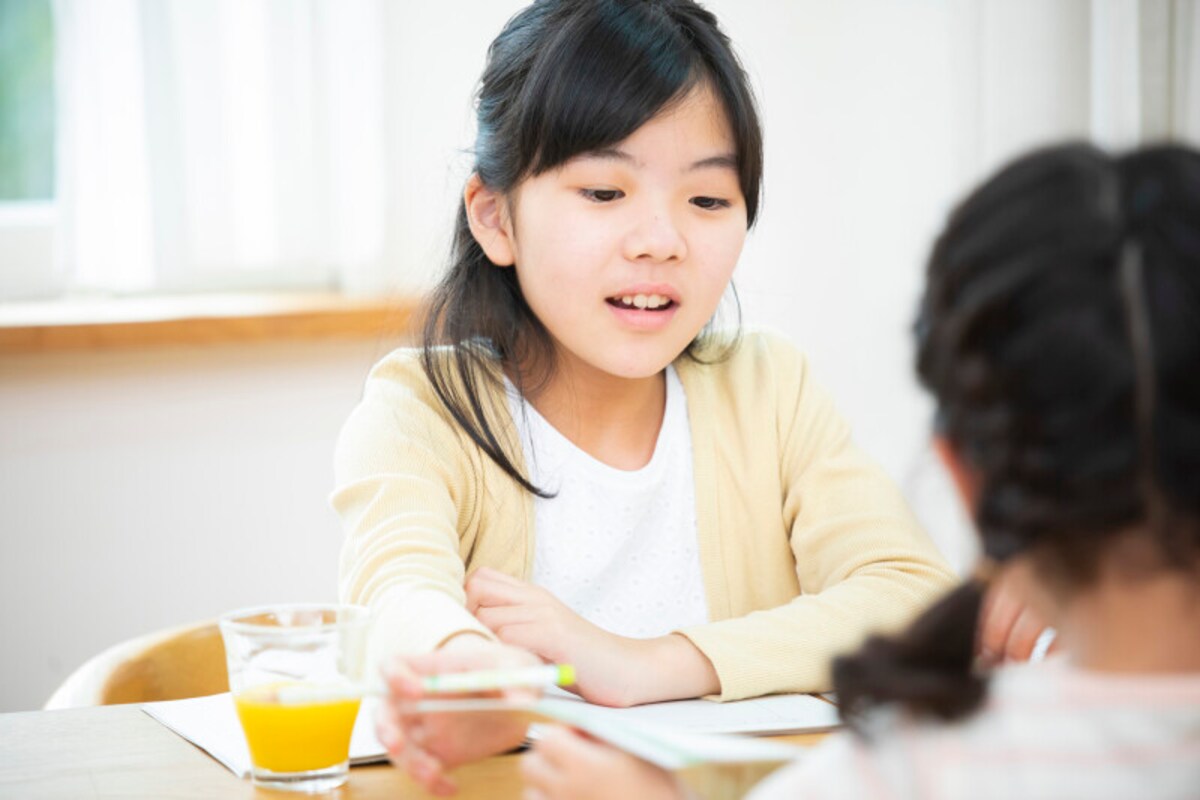 妹と遊びはじめて、なかなか勉強が進まない