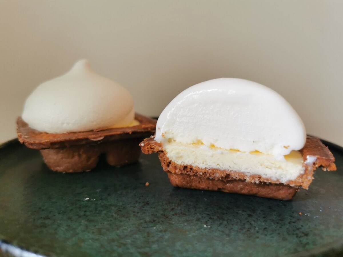「チーズワンダー」のチーズケーキ