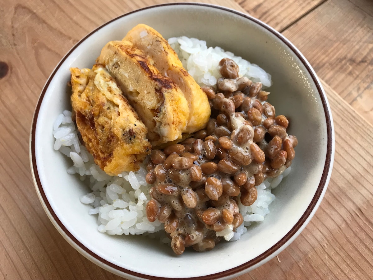びっくりドンキーの「マヨネーズタイプ」を納豆に混ぜる