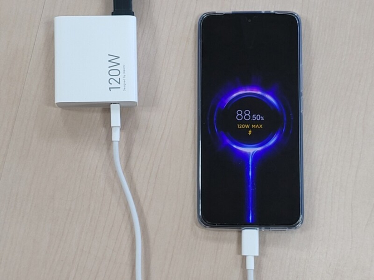 Xiaomi 12T Proを120W充電器で充電