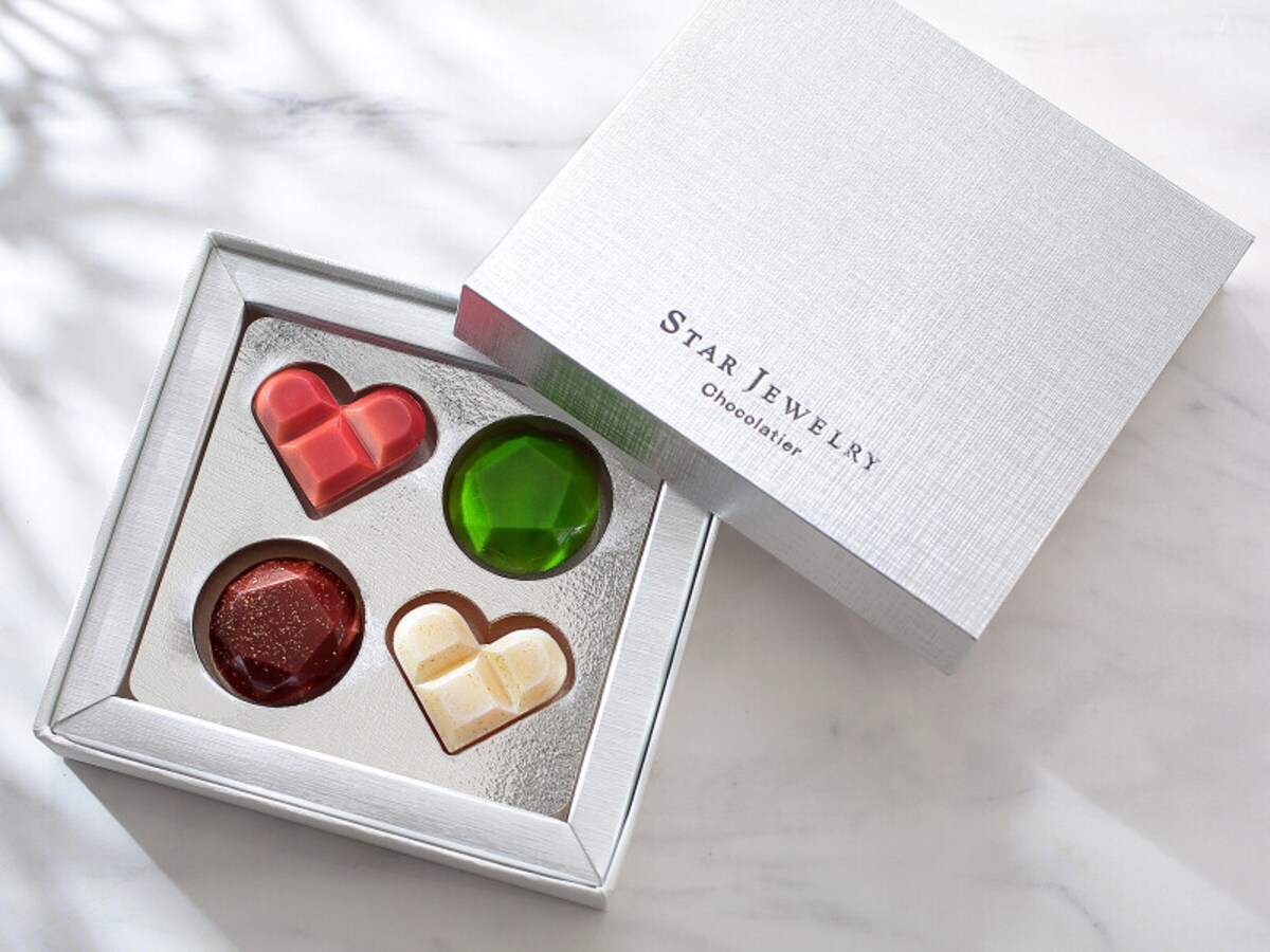 STAR JEWELRY CAFE & Chocolatier「ボンボンショコラセット（4種、税込1620円）」（提供画像）