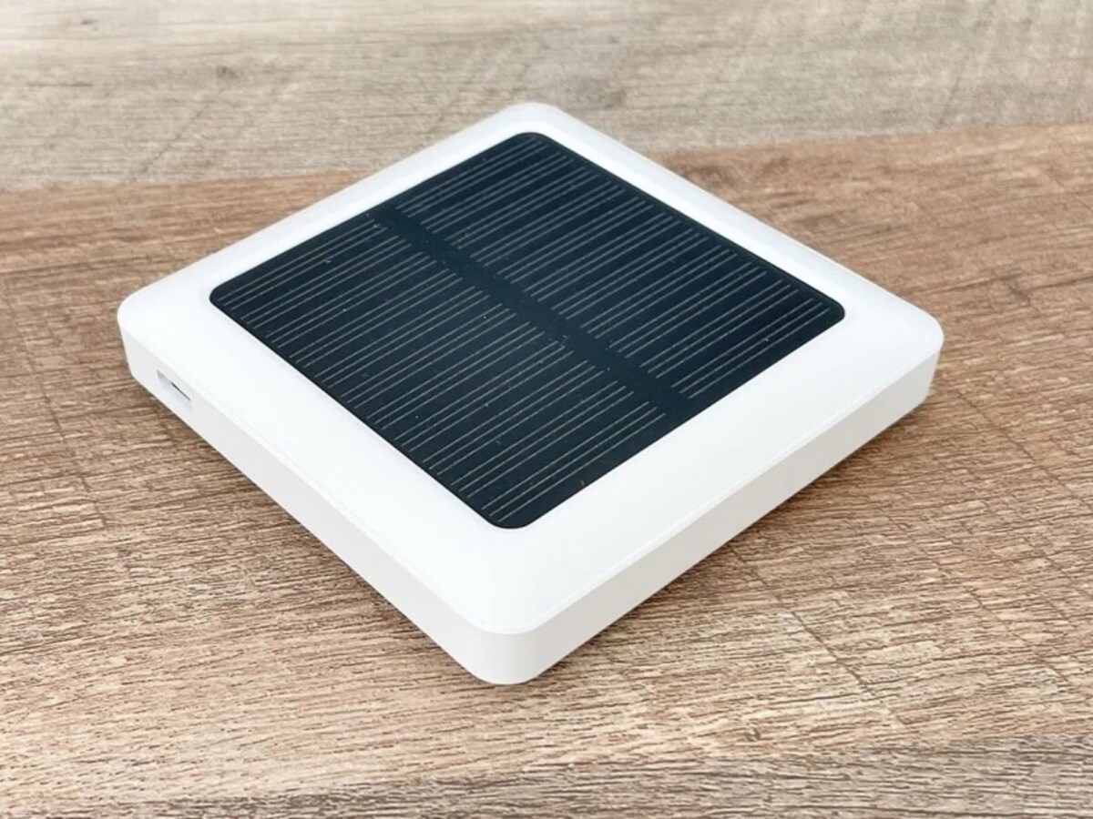 ダイソー「ソーラーモバイルバッテリー」