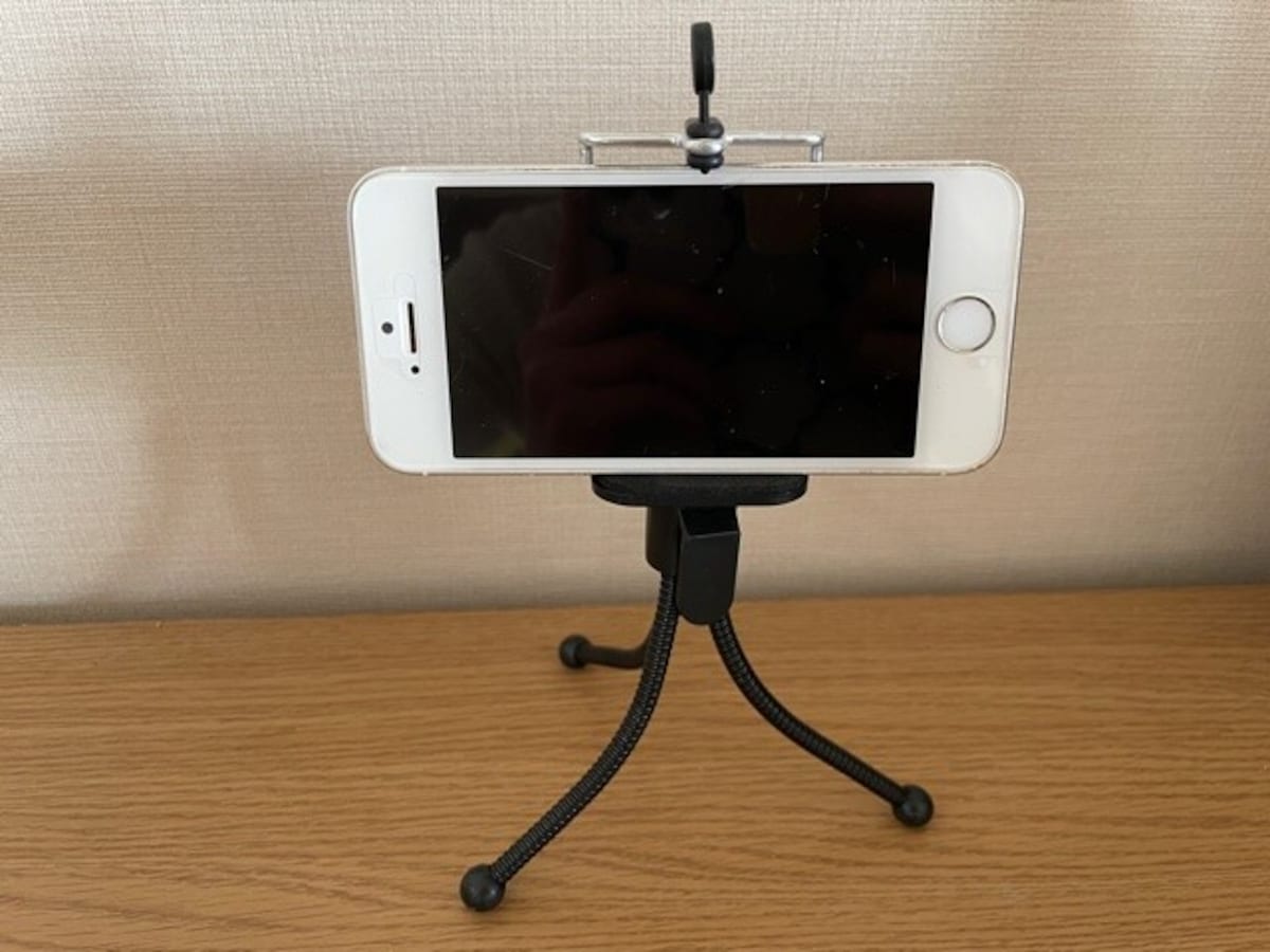 セリア　スマホスタンド