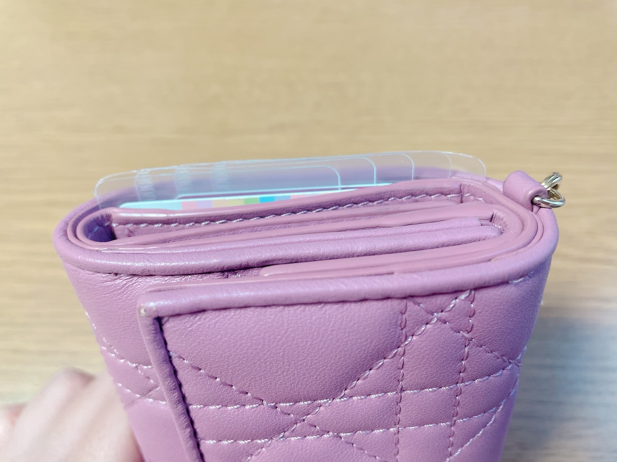 カードが増えているのに財布の厚みがあまり変わらないのはうれしい誤算