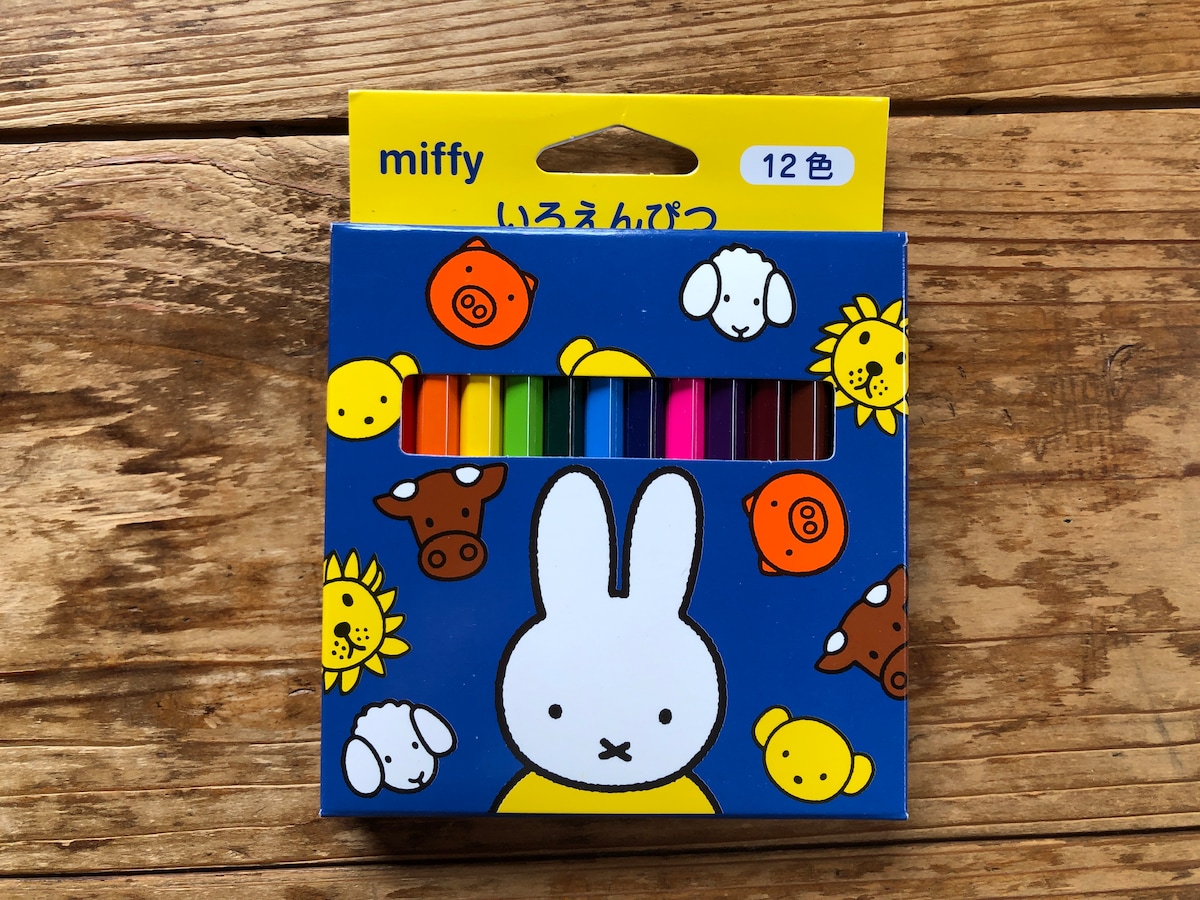ダイソーの「12色ミニ色鉛筆」