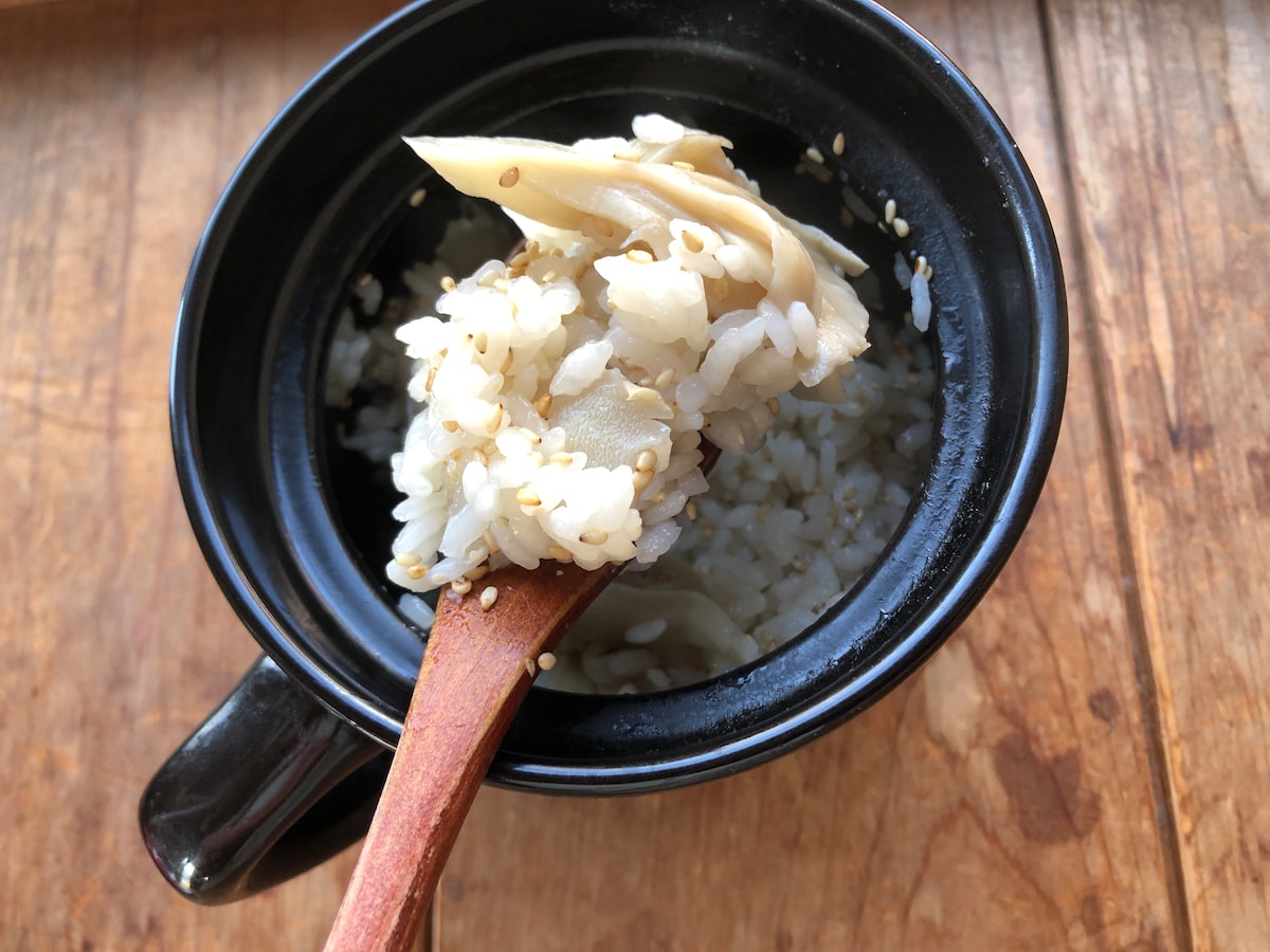 ダイソーの炊飯マグでキノコの炊き込みご飯