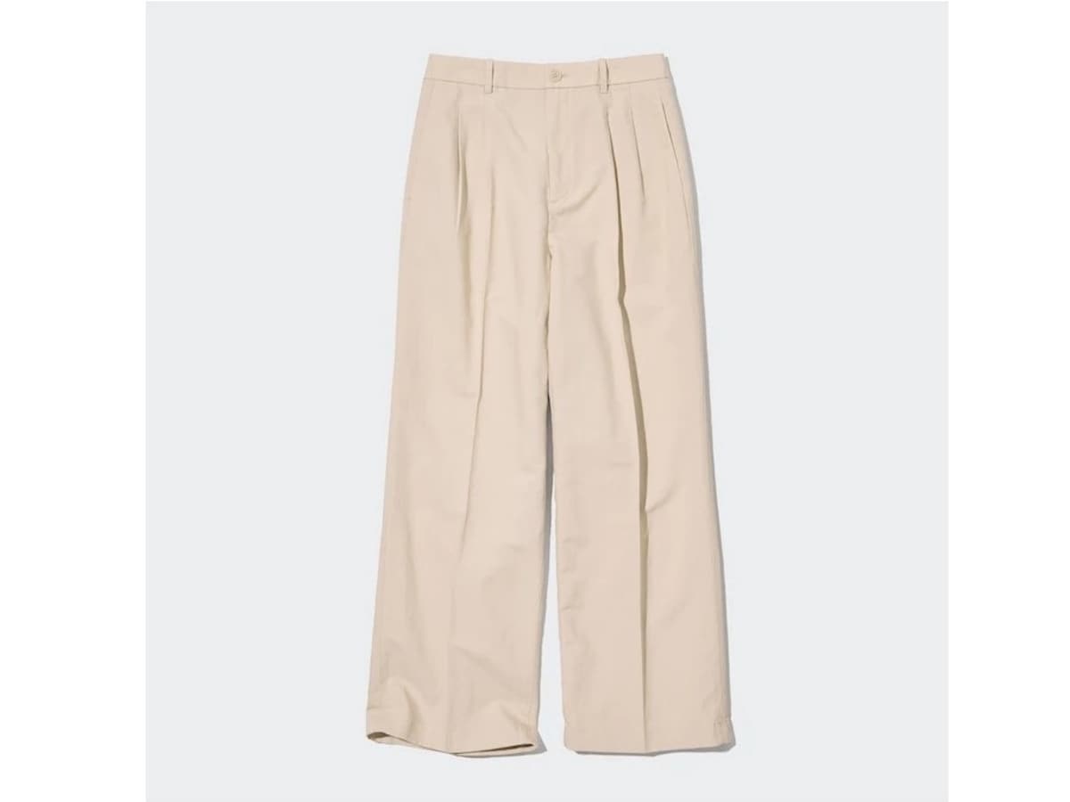 ユニクロ リネンブレンドタックワイドパンツ 3990円(税込)
