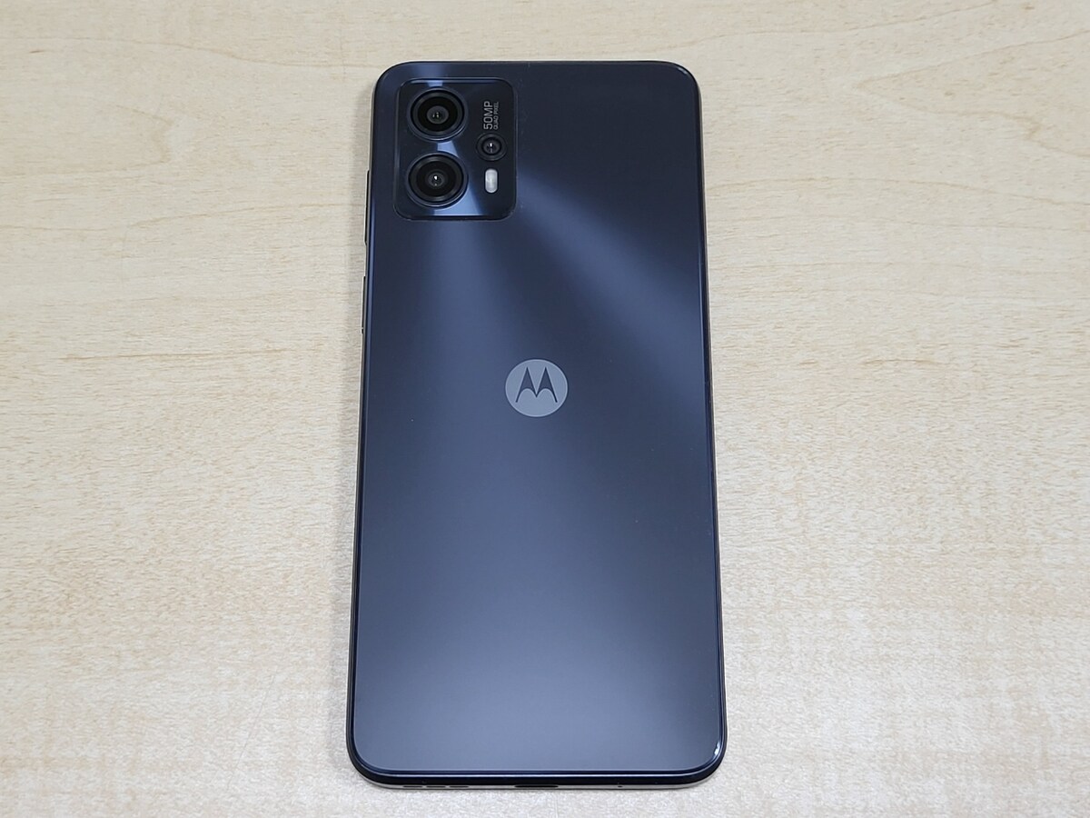 moto g13の背面