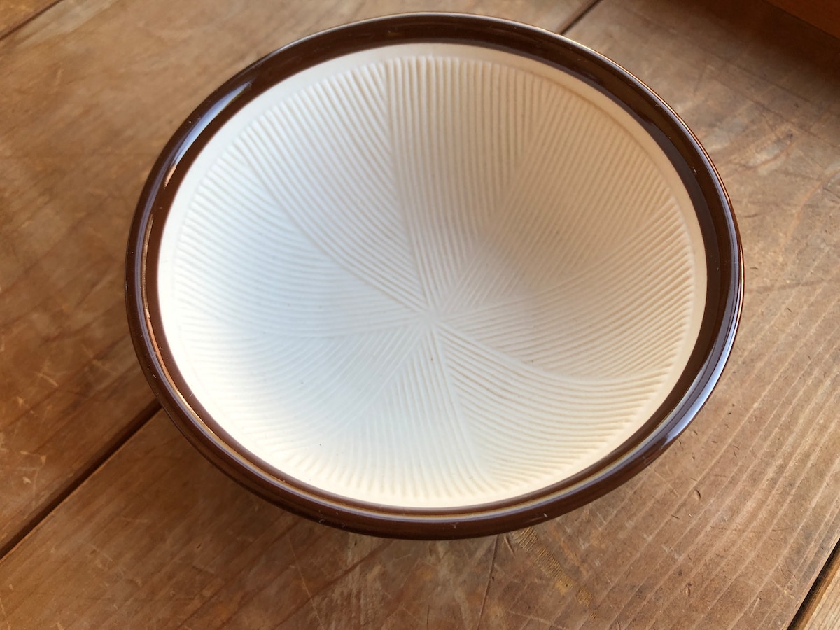 ダイソーの「すり鉢（約12cm）」