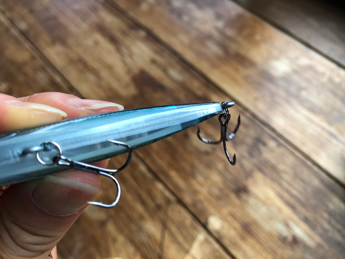キャンドゥの「ミニーシンキング　ブルー系」も貫通ワイヤー