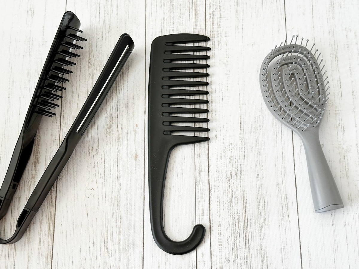 ダイソーのおすすめヘアブラシ3選