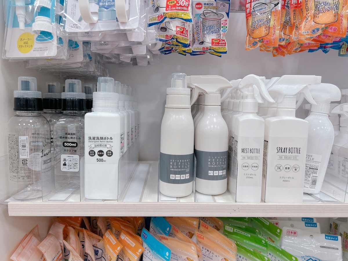 セリアの洗剤ボトルの売り場はどこ？