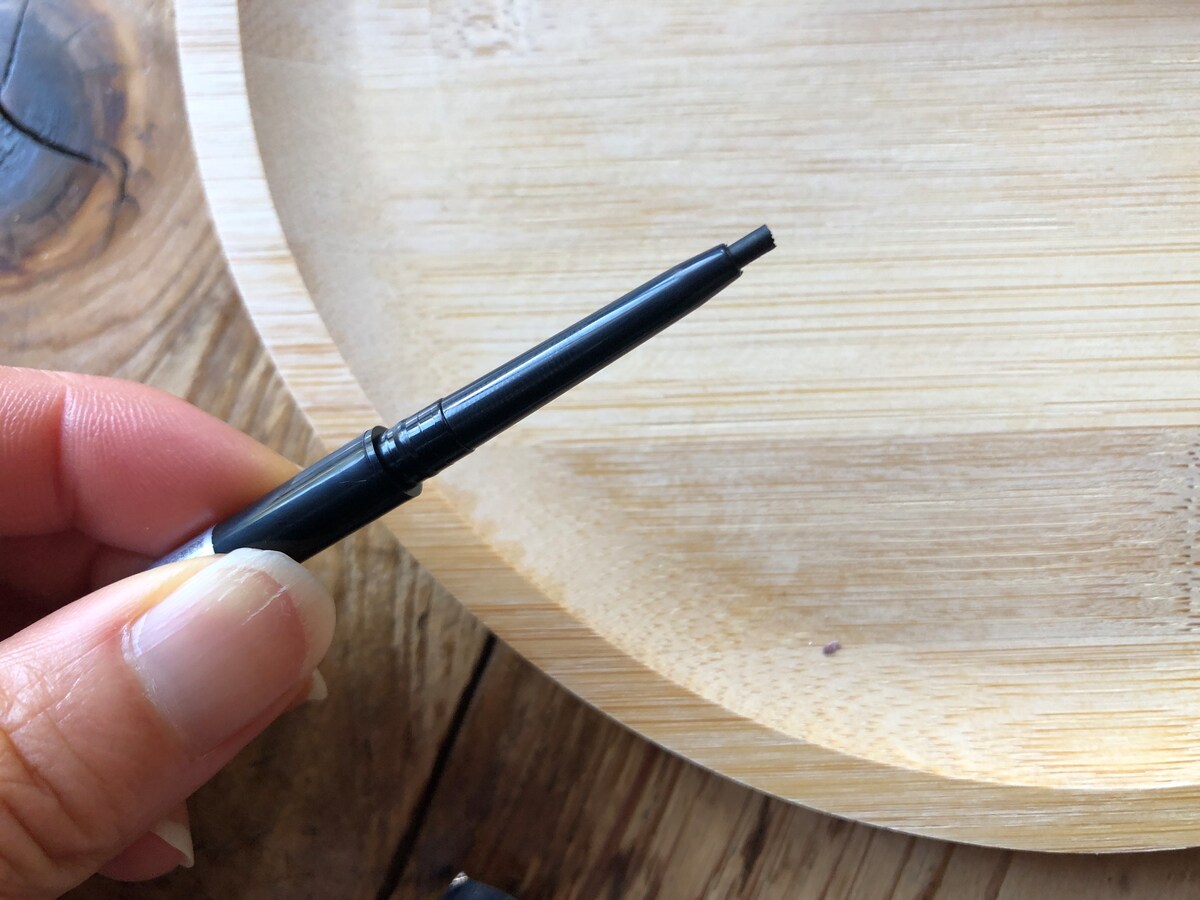 ダイソーの「UR GLAM」の「ジェルアイライナー　ブラック」