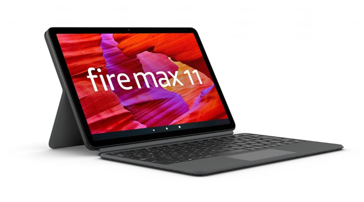 Fire Max 11にキーボードを装着した状態