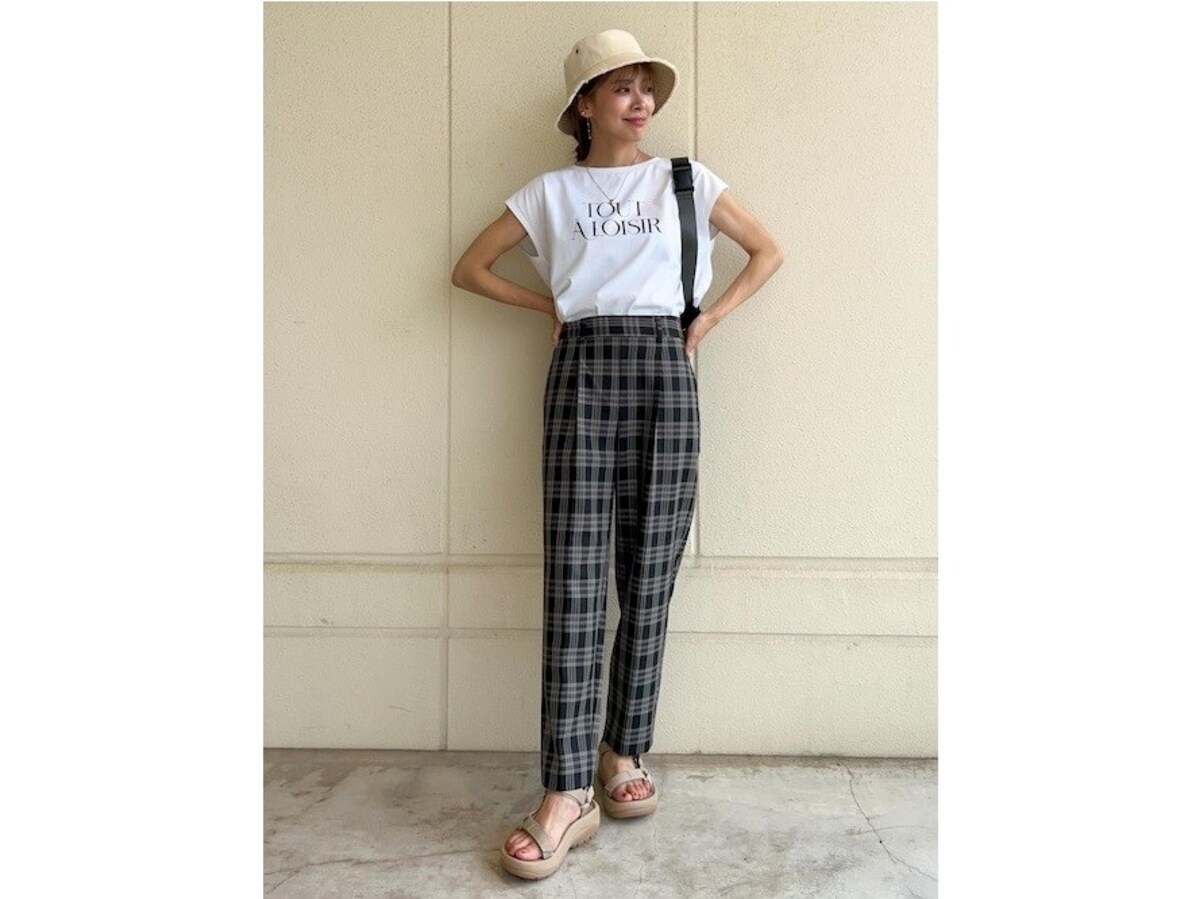 Tシャツ＆パンツの組み合わせはやっぱり動きやすい！　出典：WEAR