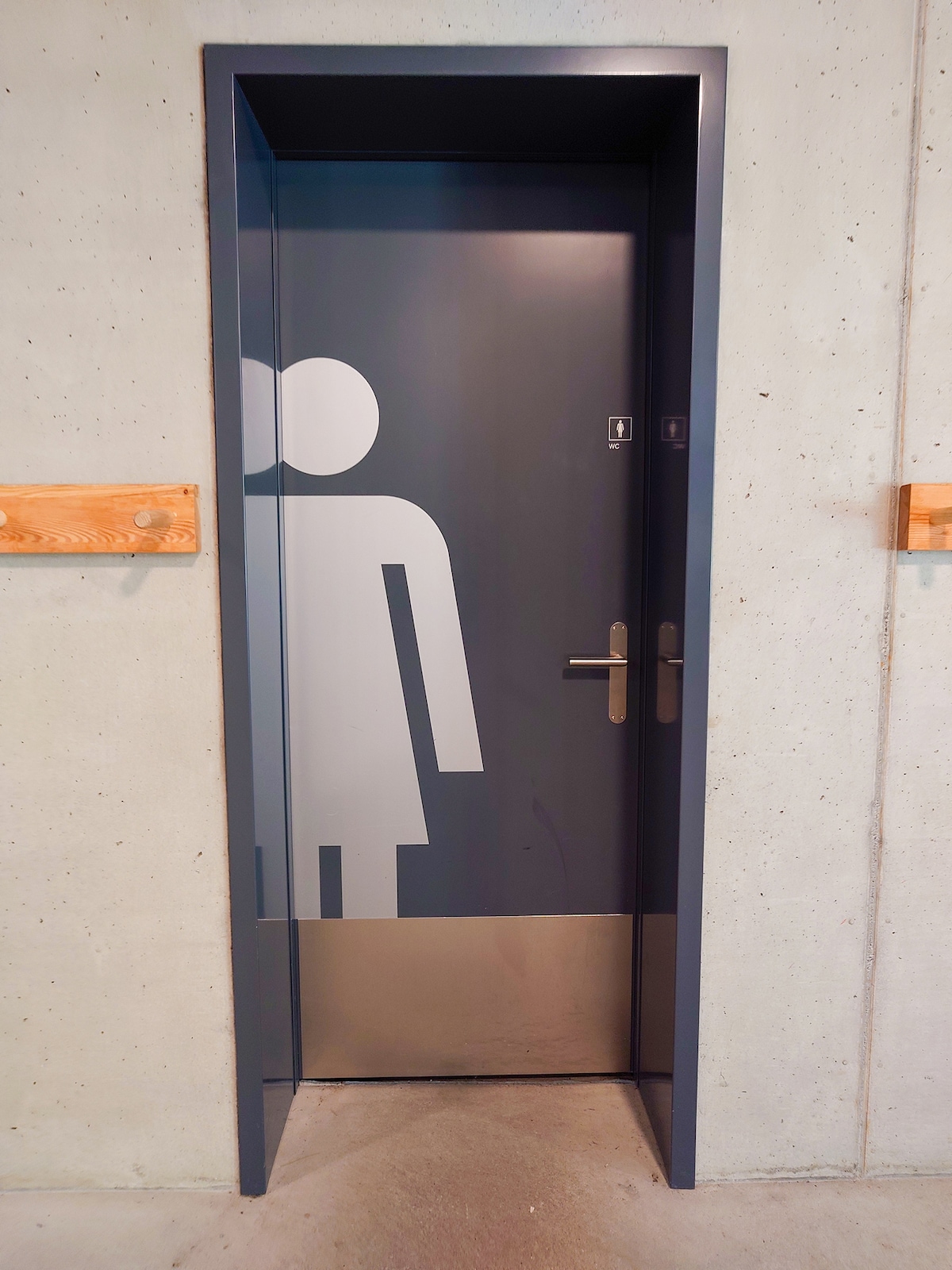 女性用トイレのピクトグラム