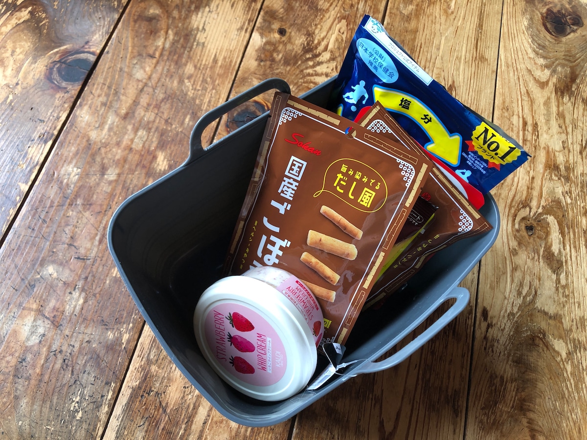 ダイソーの「ソフトバスケット角」に食品を入れてみる