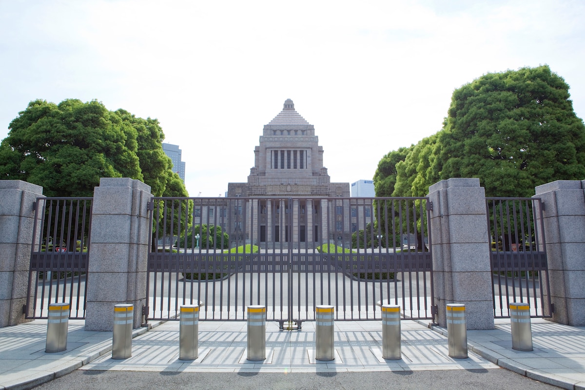 国家公務員の退職手当支給条件は常勤であること。