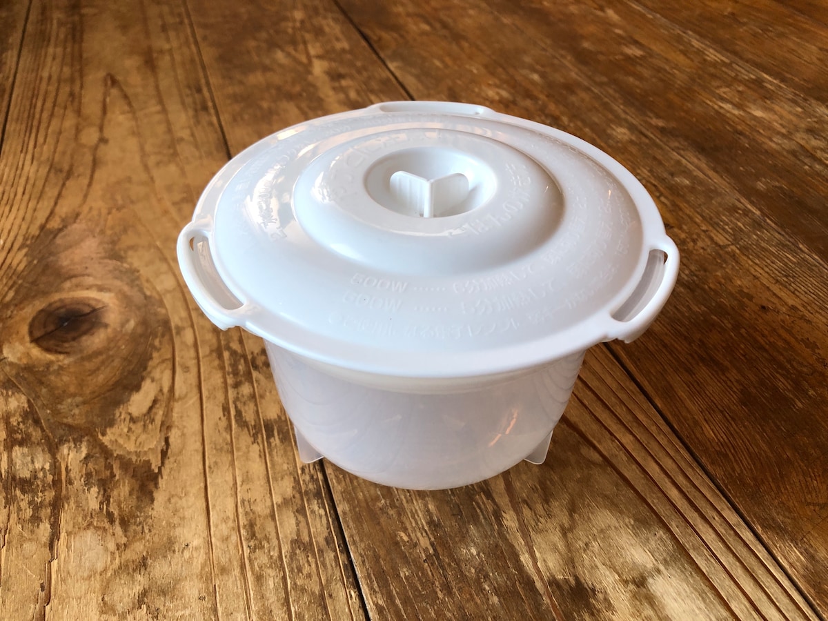 ダイソーの炊飯器「電子レンジ調理器（ご飯一合炊き用）」は節約にも◎