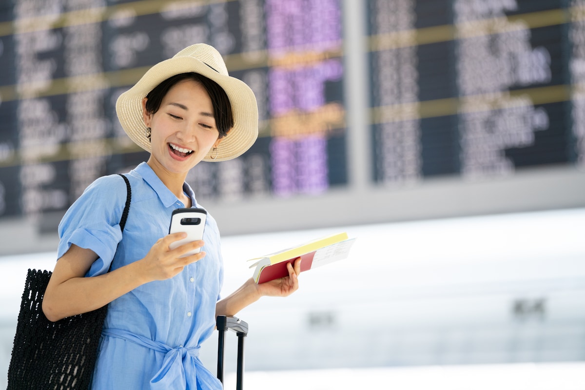 海外旅行中の女性