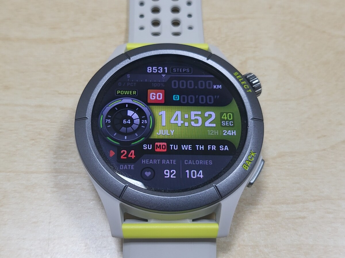 1.39インチディスプレイを搭載