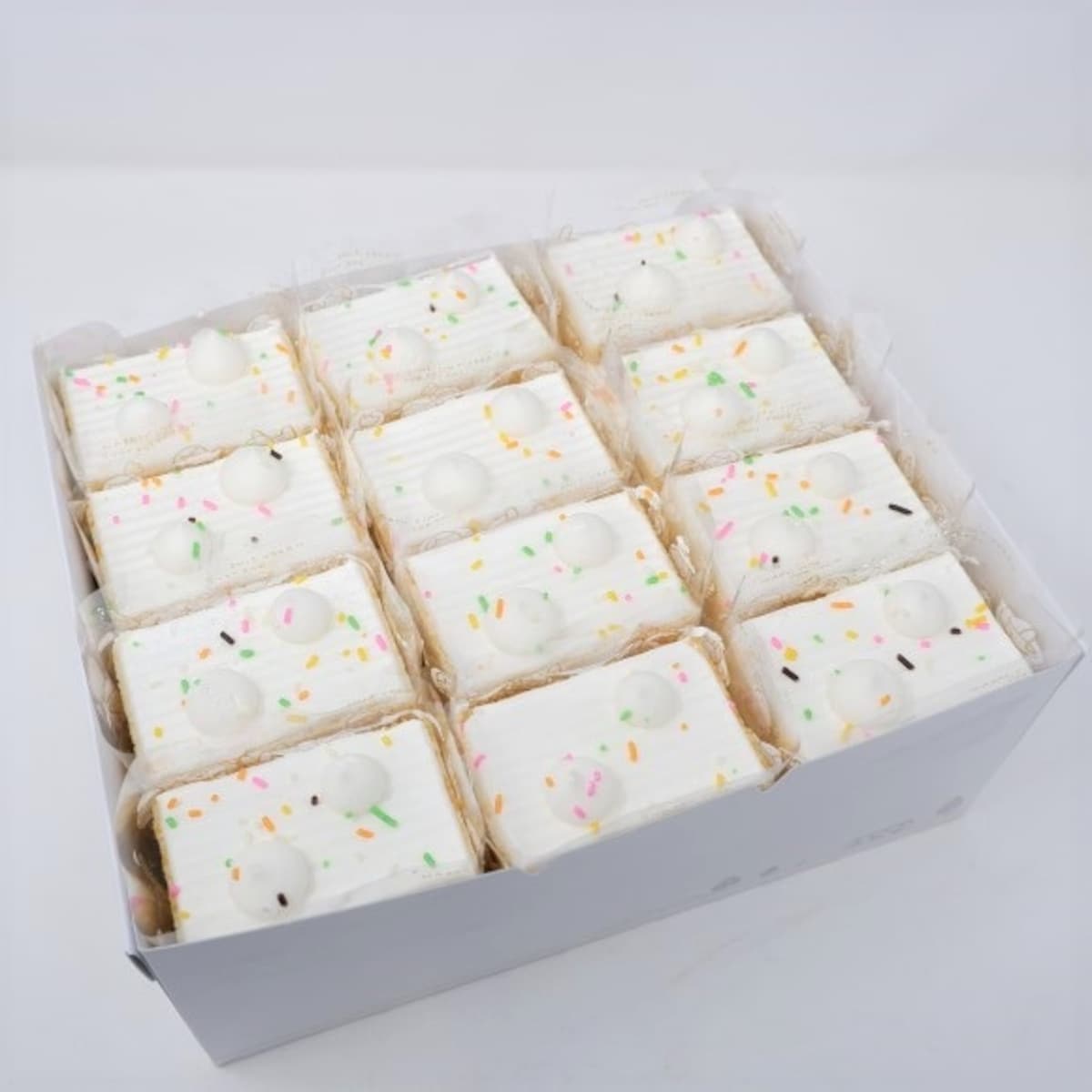 シャトレーゼ　100円ケーキ