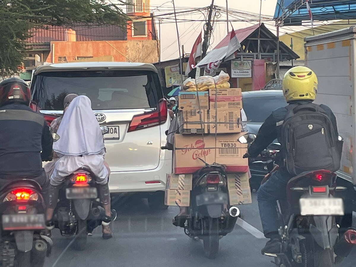 バイク配送
