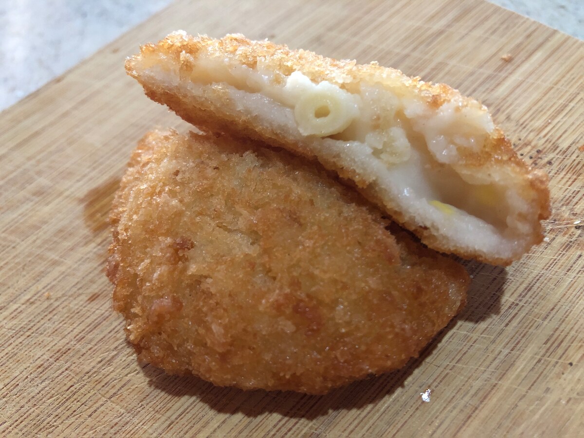 業務スーパーの「グラタンコロッケ」はトロッと食感