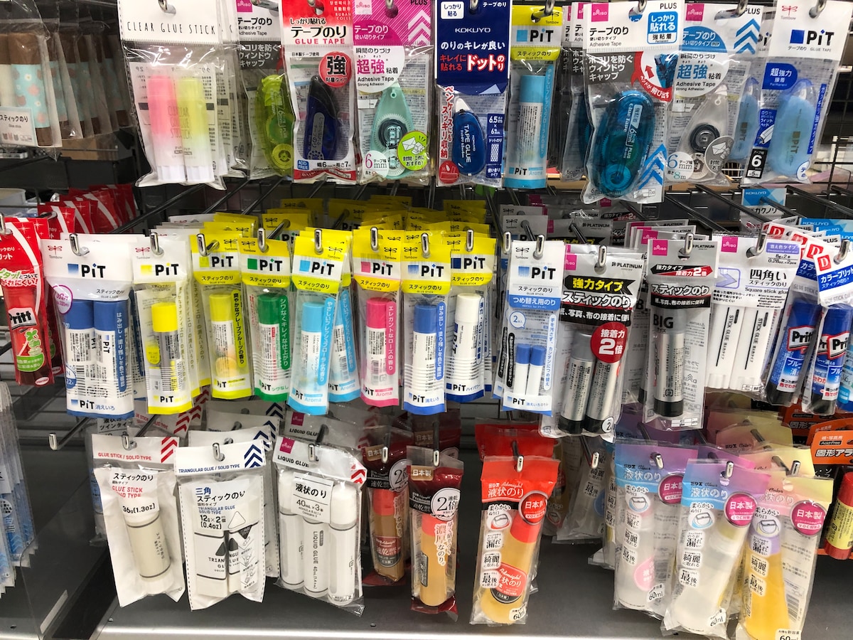ダイソーののりの展開は多い