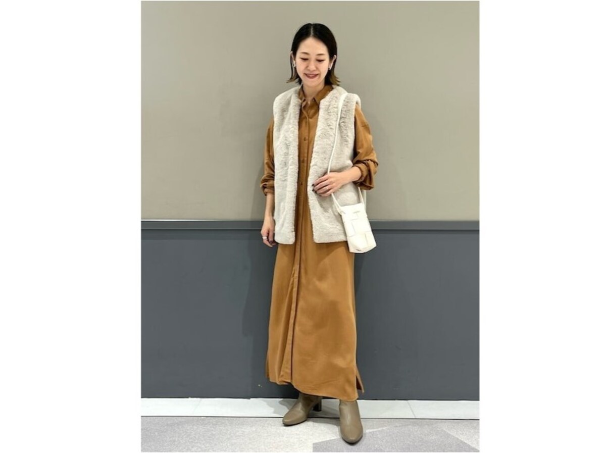 縦型のミニサイズ＆斜めがけできるショルダーバッグが人気　出典：WEAR